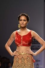 Model walk the ramp for Bhanuni by Jyoti Sharma Show at Wills Lifestyle India Fashion Week 2012 day 3 on 8th Oct 2012 (85).JPG